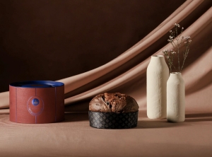 Panettone Classico with Malvasia delle Lipari Passito D.O.C wine